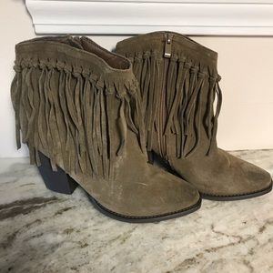 Suede fringe boots